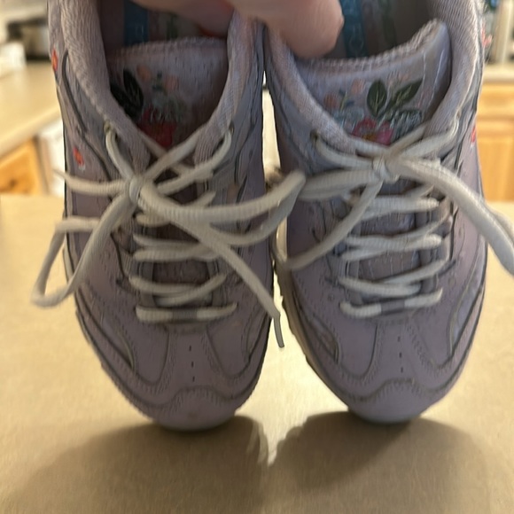 Skechers women’s size 7.5 - Picture 8 of 8